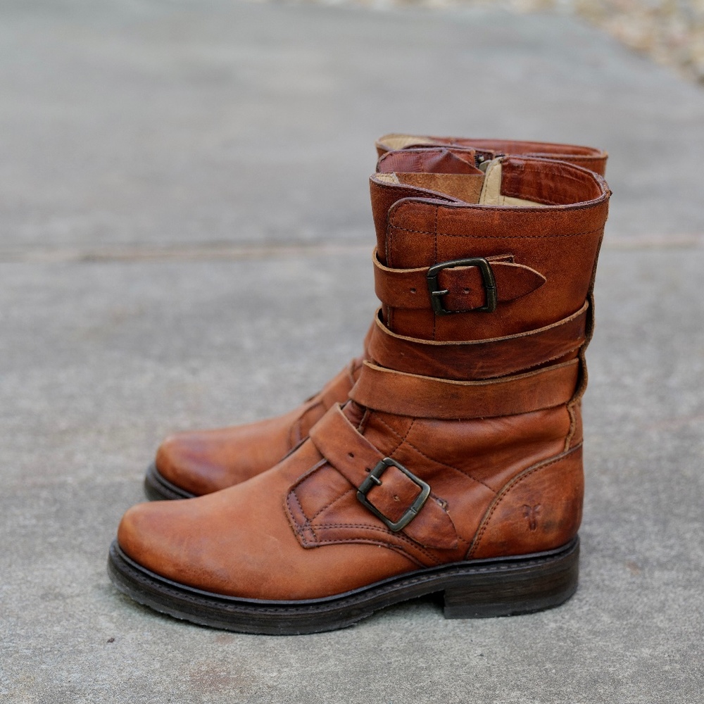 Frye Women's Veronica Tanker - Engineer Boot